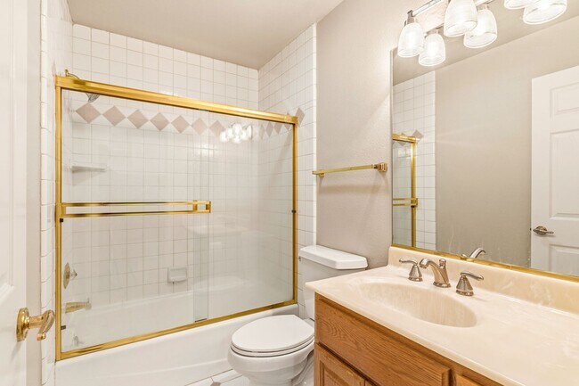 Building Photo - Expansive Valley Views & Private Living in Castro Valley - 4BD/3BA Exec Home