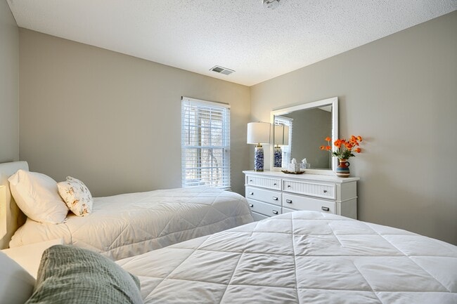 Building Photo - 4820 Dorsey Hall Dr