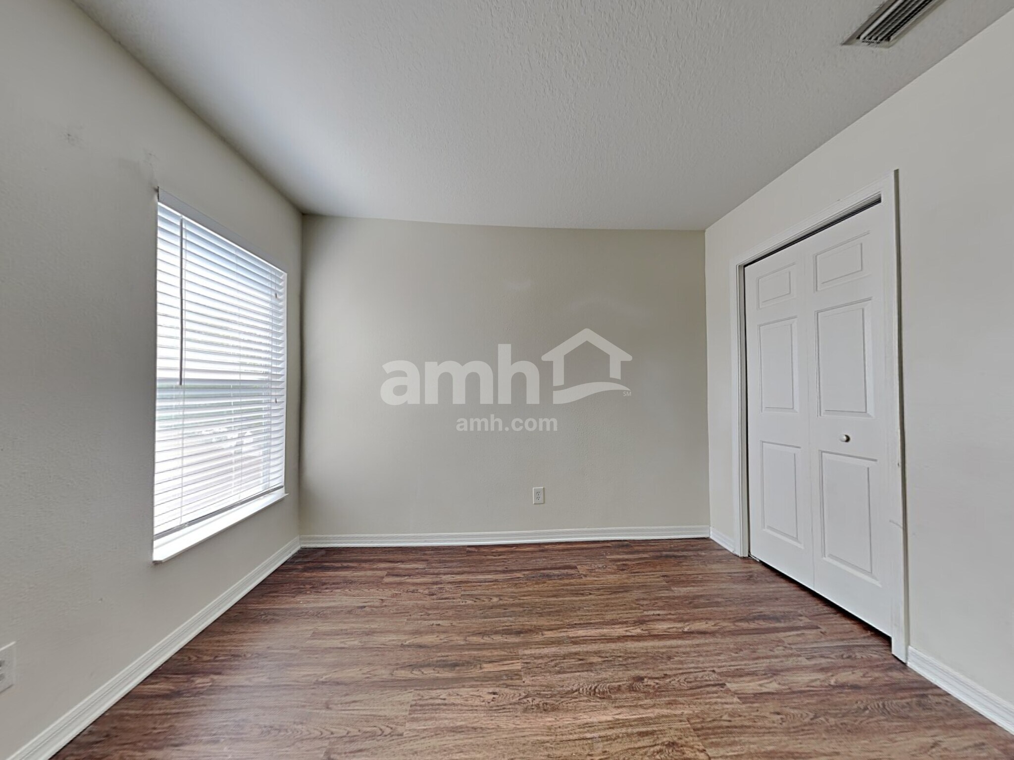 Building Photo - 8523 Deer Chase Dr