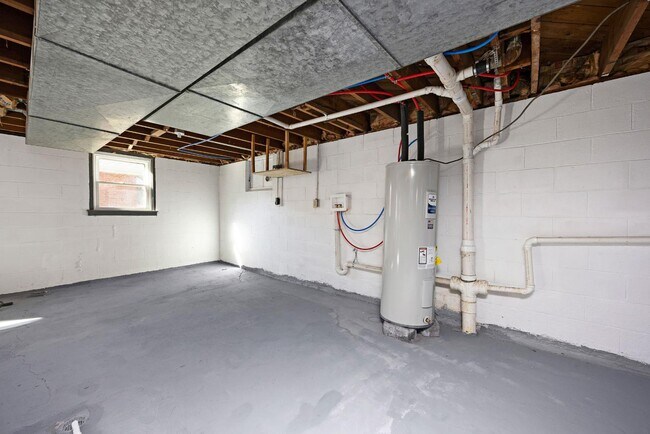 Building Photo - 414 Churchill Ct