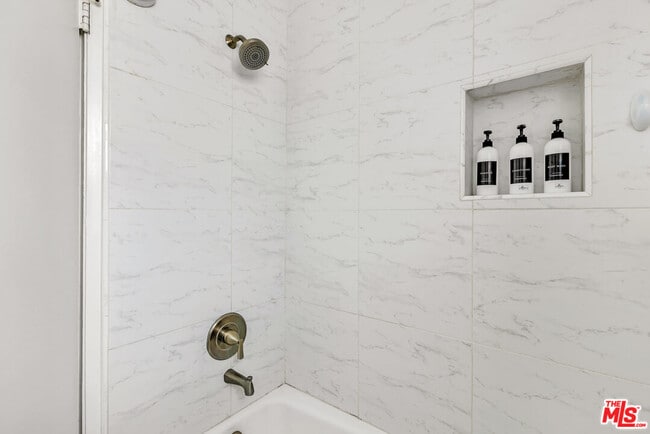 Building Photo - 15006 Burin Ave