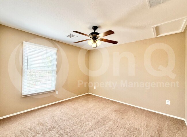 Building Photo - 17143 W Tara Ln