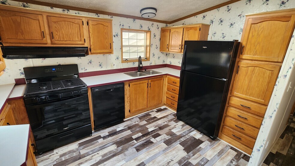 Building Photo - 433 N Crotty Ln