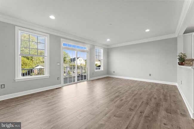 Building Photo - 10541 Hinton Wy