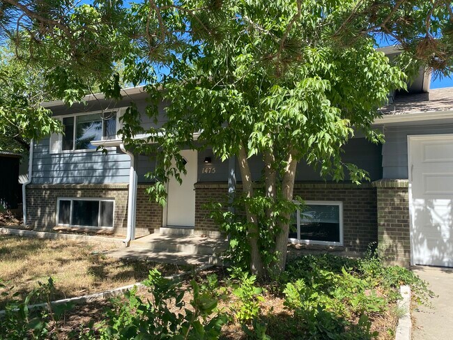 Building Photo - 1475 Chambers Dr