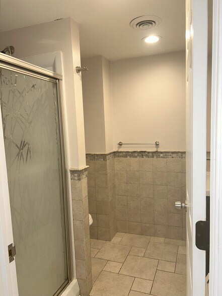 Primary Photo - 14 Mayfair Pl