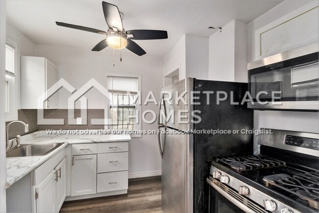 Building Photo - 15411 Mansfield St