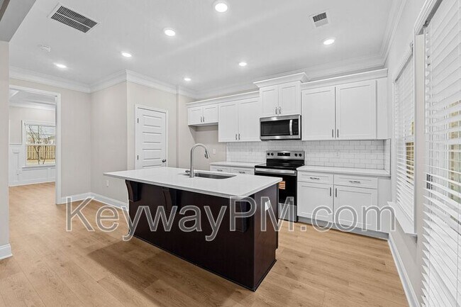 Building Photo - 563 Yuma Ln