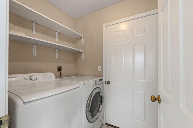 Building Photo - 5364 E Trikalla Dr