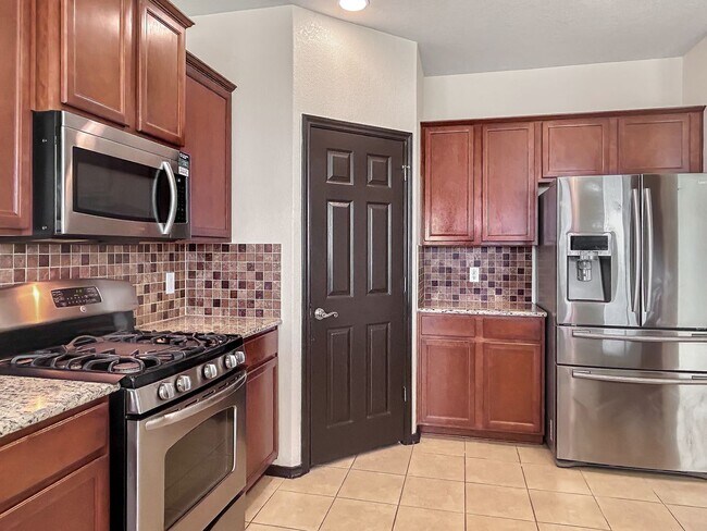 Building Photo - One-Story Home with Office in Bridlewood P...
