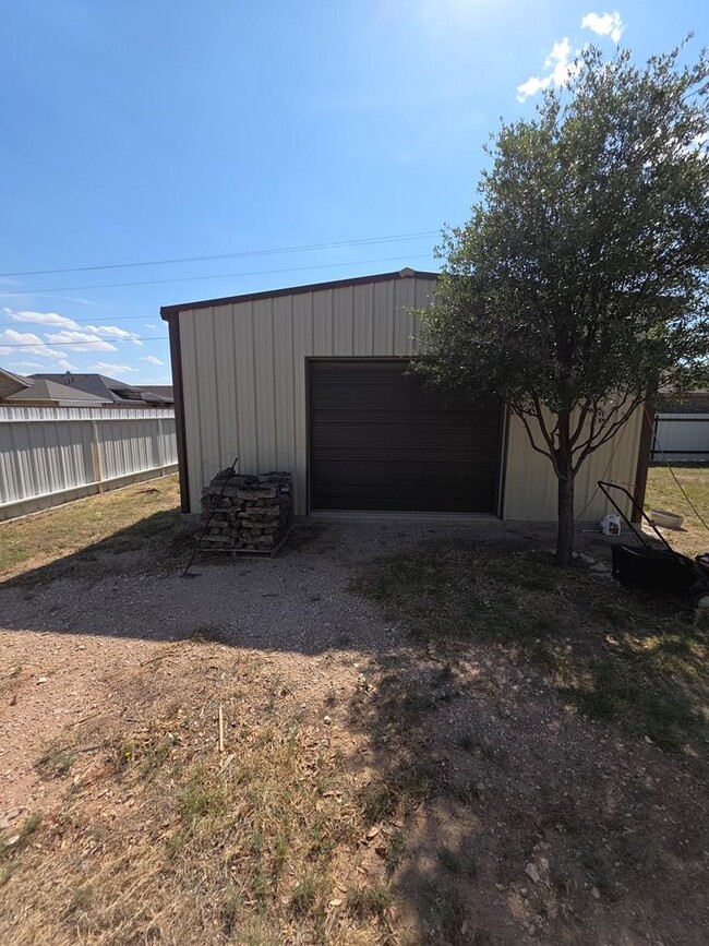 Building Photo - 9701 Desert Ave