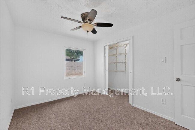 Building Photo - 823 San Lorenzo Ave NW