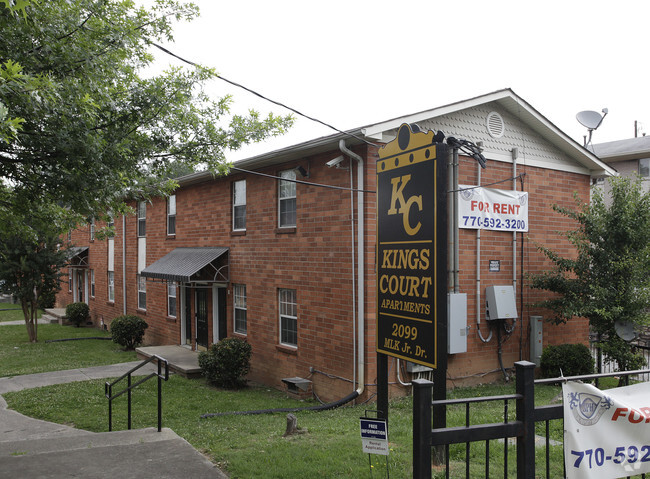 Primary Photo - Kings Court Apartments