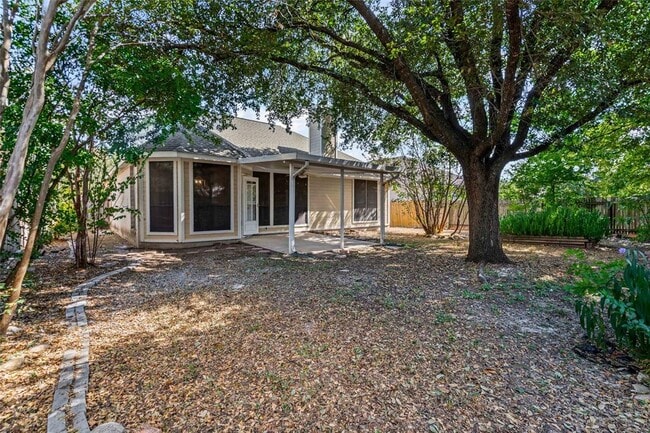 Building Photo - 1307 Laurel Glen Blvd