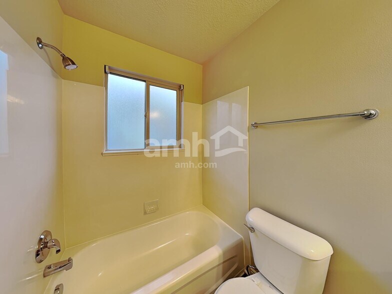 Building Photo - 10567 Sugarloaf Dr
