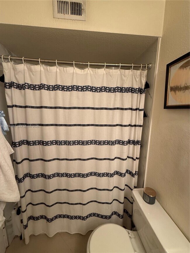 Building Photo - 13060 Vista Isles Dr