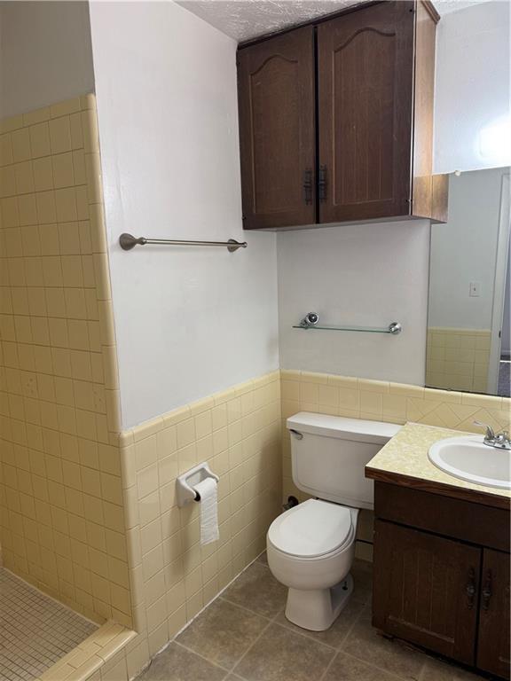 Building Photo - 328 Rodric Dr