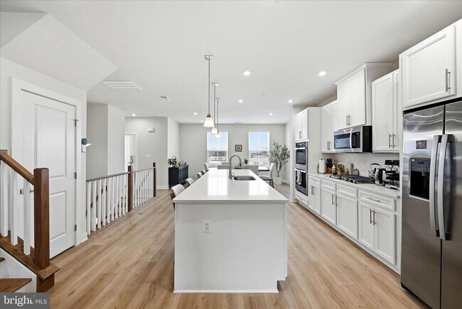 Building Photo - 14447 Albemarle Point Pl