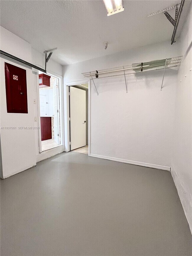 Building Photo - 11697 SW 17th Ct