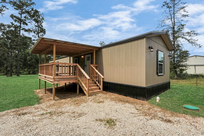 Building Photo - 1560 Brown Rd