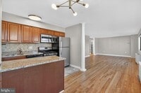 Building Photo - 1200 S Arlington Ridge Rd