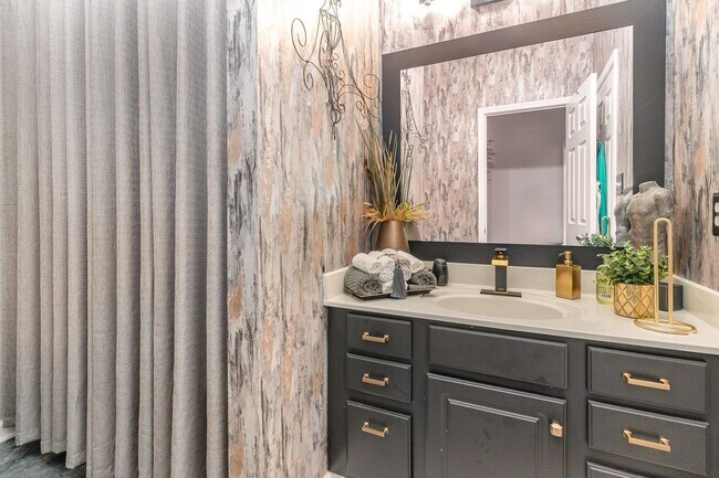 Building Photo - Stylish Furnished 2BR Retreat w/ Garage | ...
