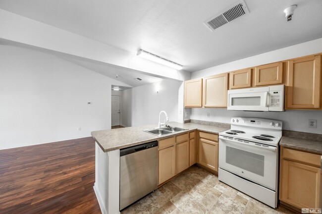 Building Photo - 200 Talus Way