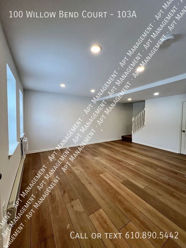 Building Photo - 100 Willow Bnd Ct