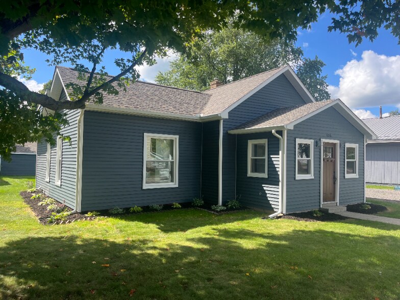 Primary Photo - 406 W Front St