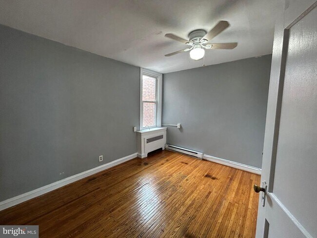 Building Photo - 6656 Blakemore St