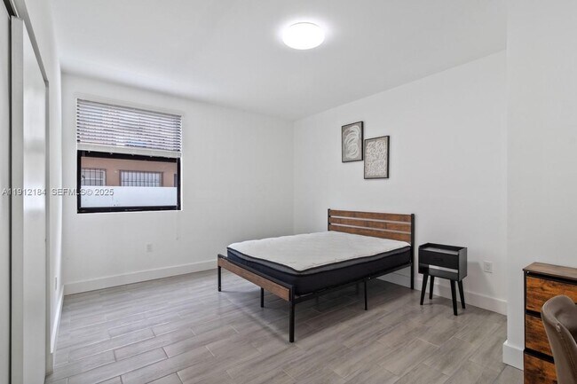 Building Photo - 1544 NW 59th St