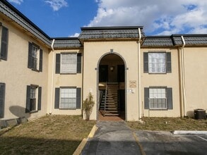 Building Photo - 5226 Curry Ford Rd