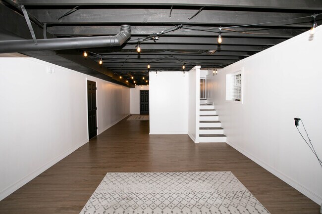 Building Photo - 1412 Chert Pit Rd