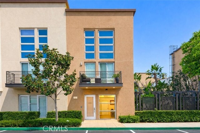 Building Photo - 1520 W Artesia Square