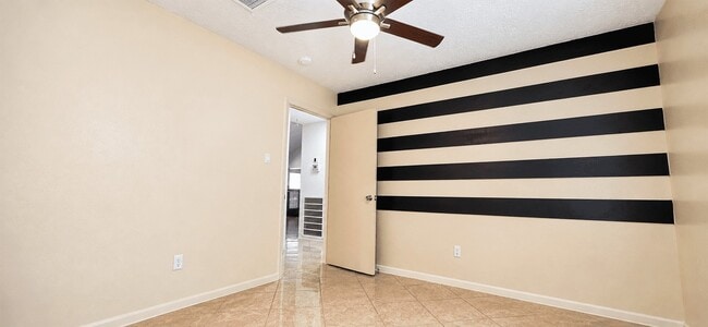 Building Photo - 13914 Bonnington Dr