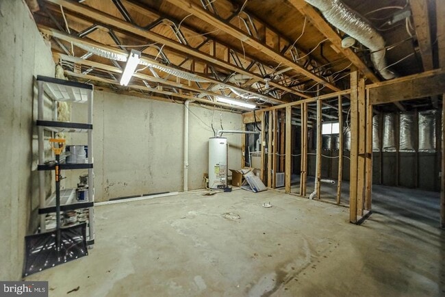Building Photo - 5702 Cambridge Dr