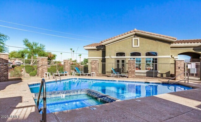 Building Photo - 18250 N Cave Creek Rd