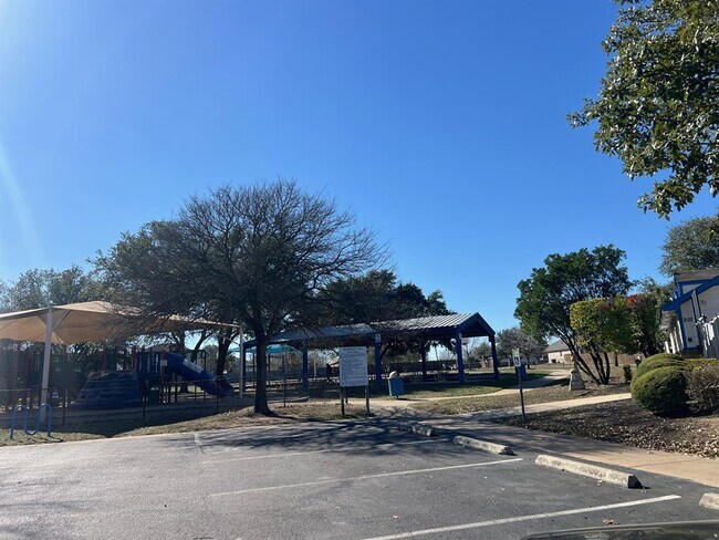 Building Photo - 120 Salado Dr