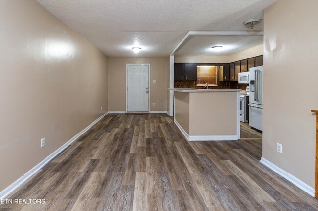 Building Photo - 1817 Sedgewick Dr