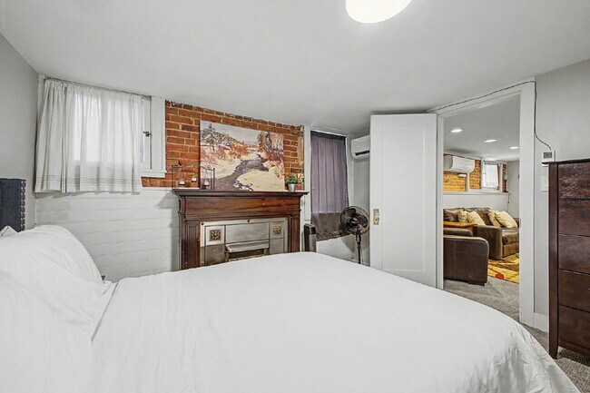 Building Photo - 1156 S Downing St