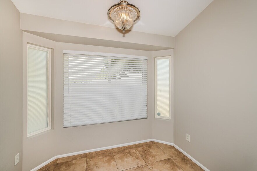 Building Photo - 4814 W McRae Way