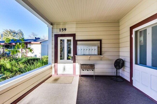 Building Photo - 159 Emerson St