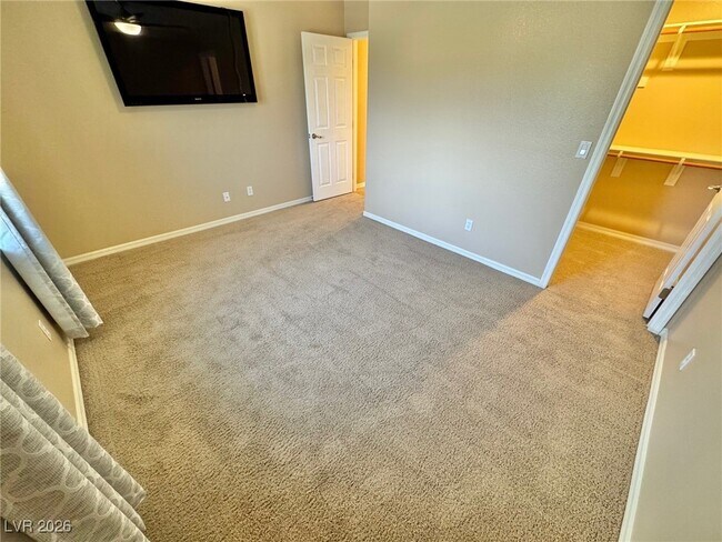 Building Photo - 5805 Hawkeye Bell St