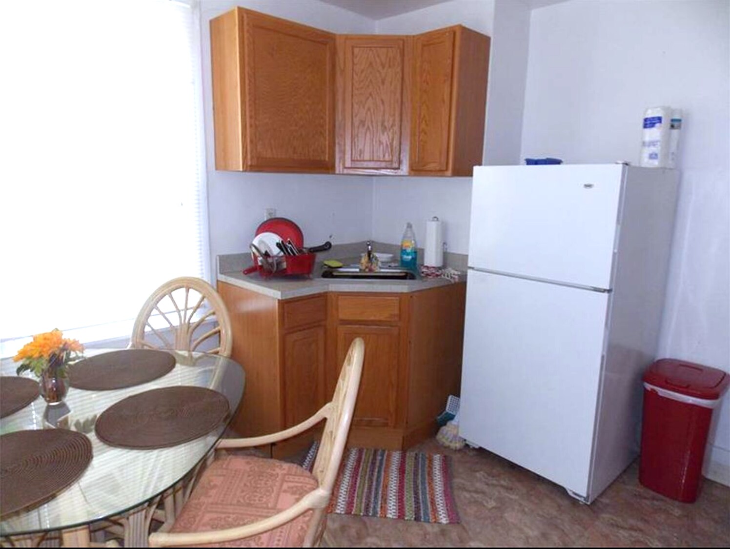 Building Photo - 141 E 20th Ave