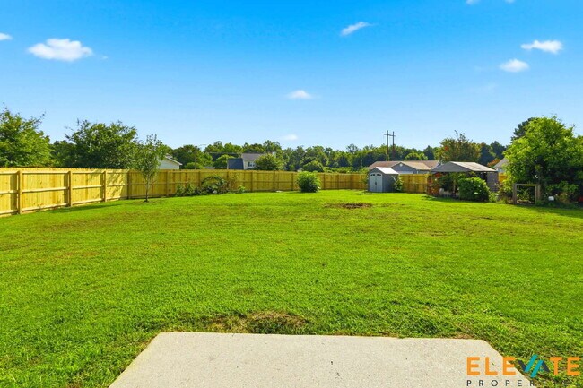 Building Photo - Beautiful Like-New 3 Bedroom Home with Huge Fenced Yard, Greenhouse & Storage