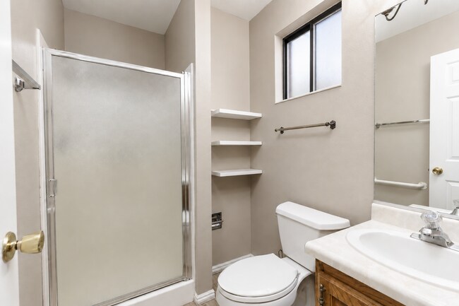 Building Photo - 55 W 400 S