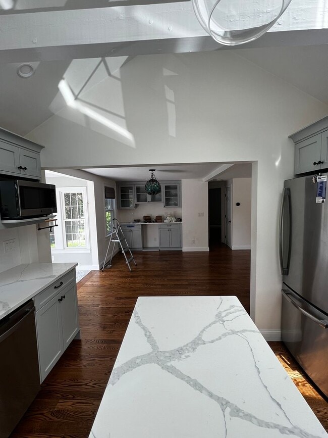 Building Photo - Gorgeous Newton Highlands Single Family 5 Bed/2 Bath for August, 2026