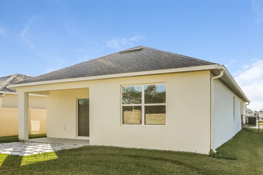 Building Photo - 3928 Silverstream Terrace