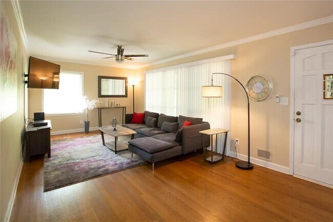 Building Photo - 4035 Brookcrest Cir