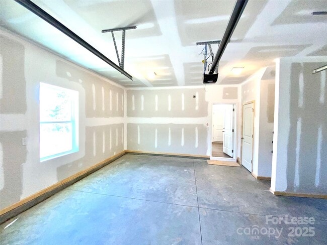 Building Photo - 8200 Waxhaw Hwy